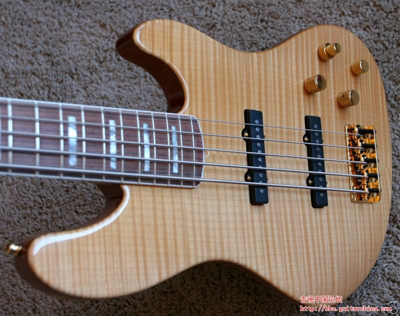 Fender Deluxe Jazz Bass V FMT 1.jpg